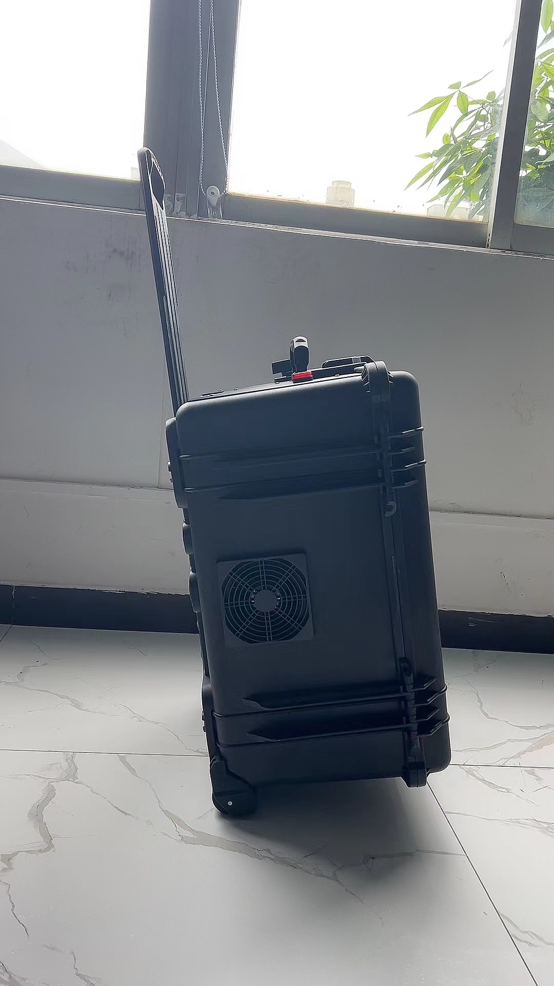 三都手拉箱型移动通信干扰器